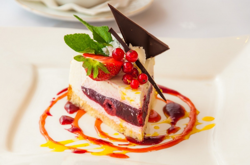 boulangerie-CARQUEIRANNE-min_the_cake_dessert_eating_bun_colorful_sweet_dish_taste_cake_with_cream-941034